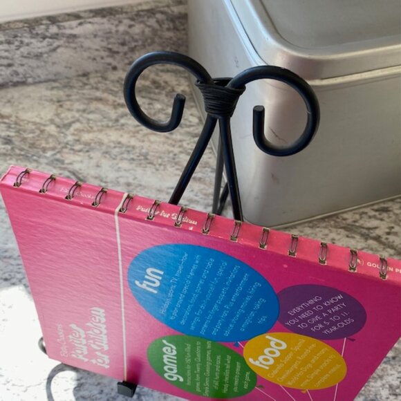 Betty Crocker "Parties for Children" Book -- Vintage MCM - Picture 10 of 10